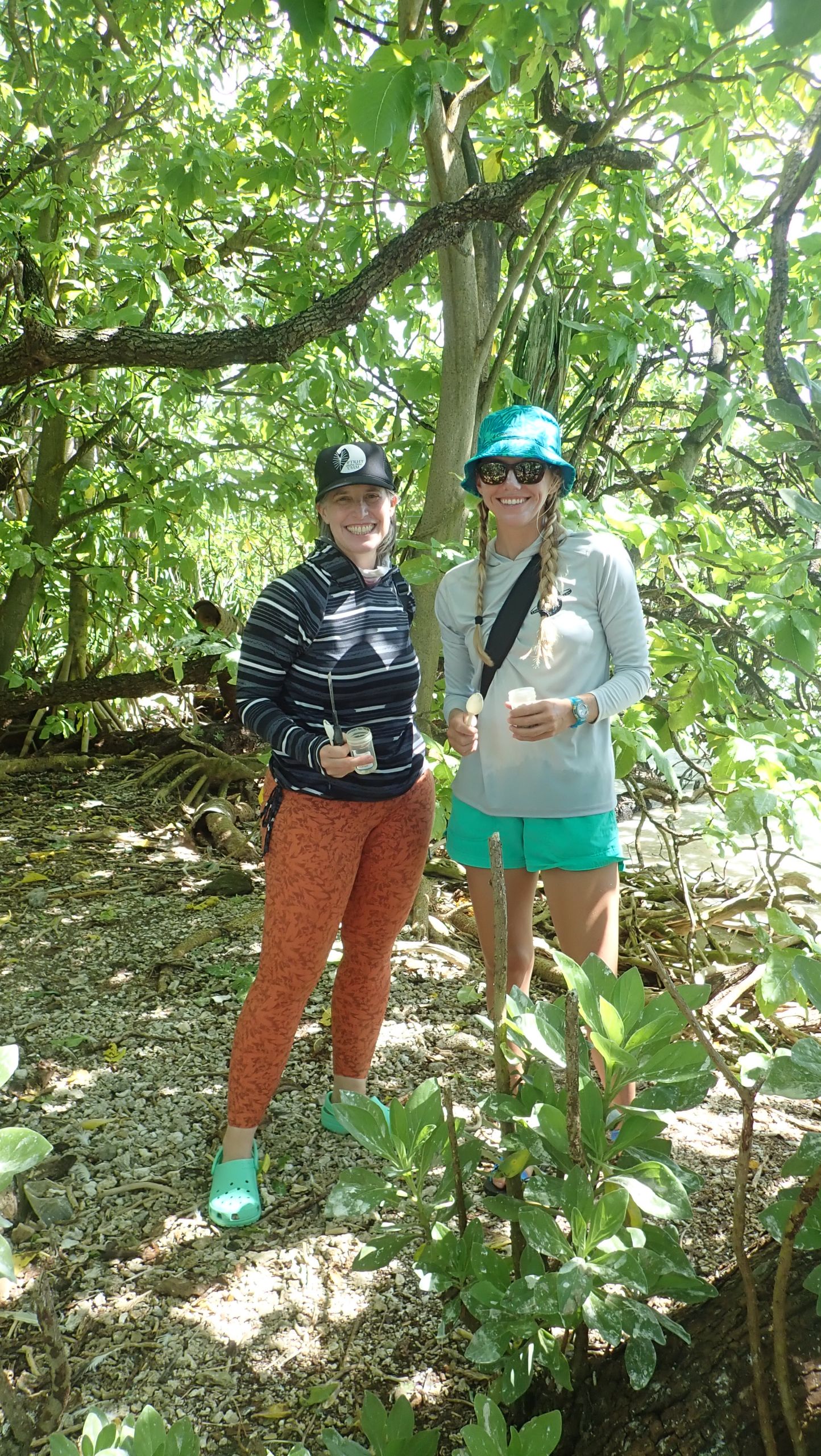 Photo of Donahue and Glazner in the field